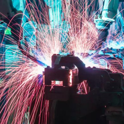 焊接机器人提高焊接生产效率及环境